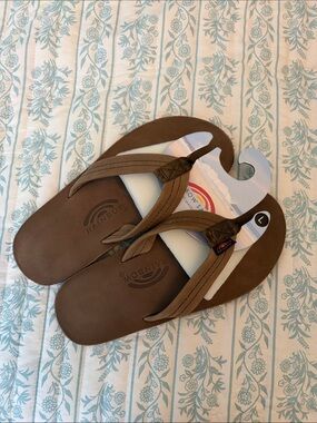 Women's L Rainbow Sandals